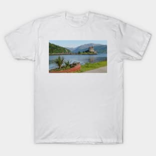 Eilean Donan Castle in the summer T-Shirt